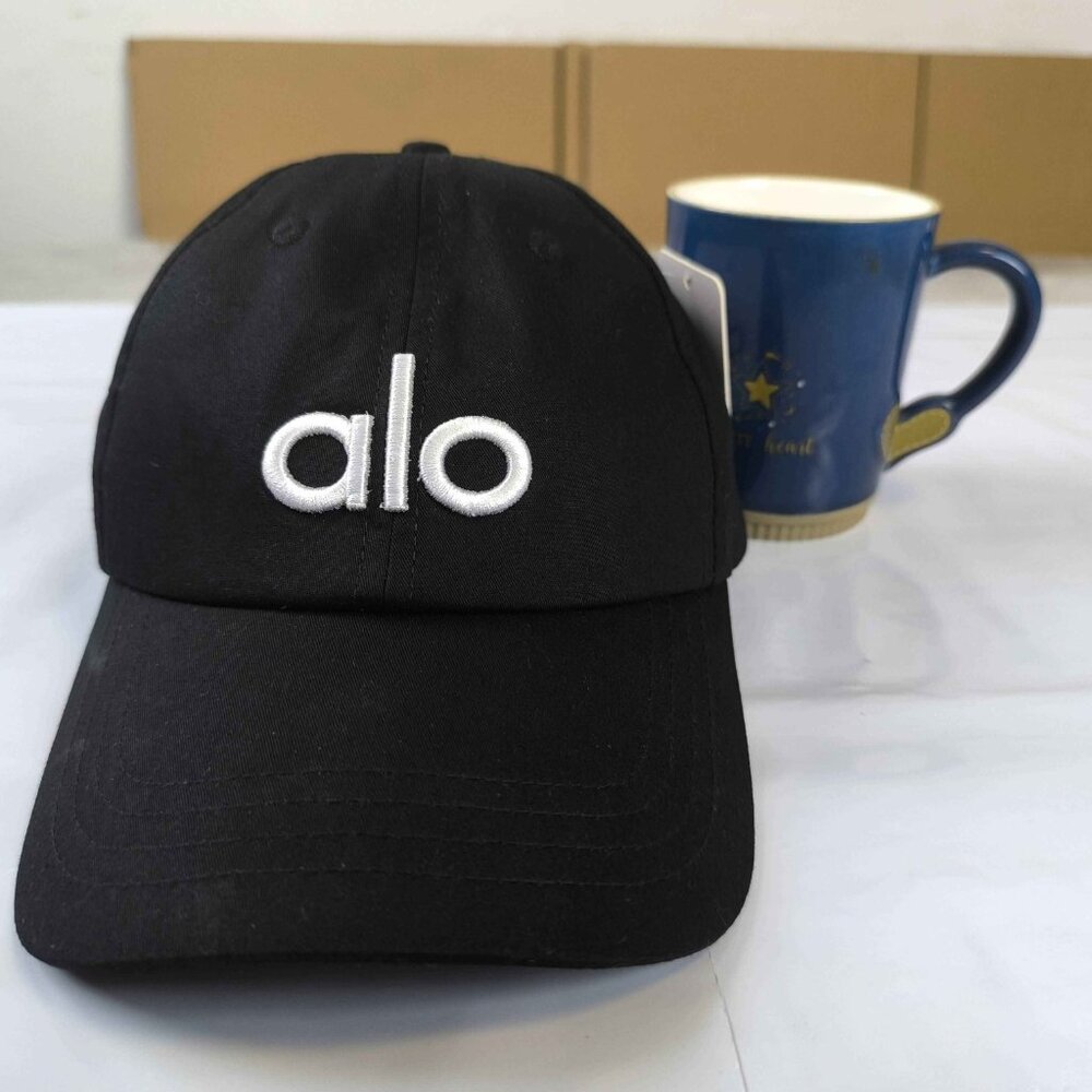 Alo Yoga Performance Off-Duty Cap